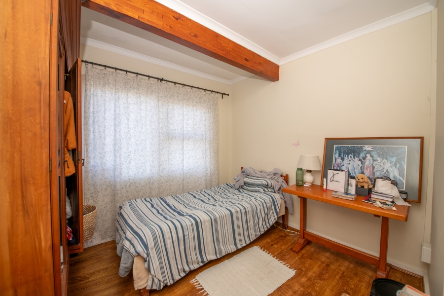 6 Bedroom Property for Sale in Pringle Bay Western Cape